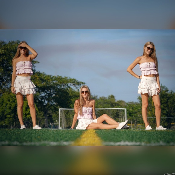 ❗️Everything is BOGO- Buy One Get One Free!❗️ - Picture 2 of 13